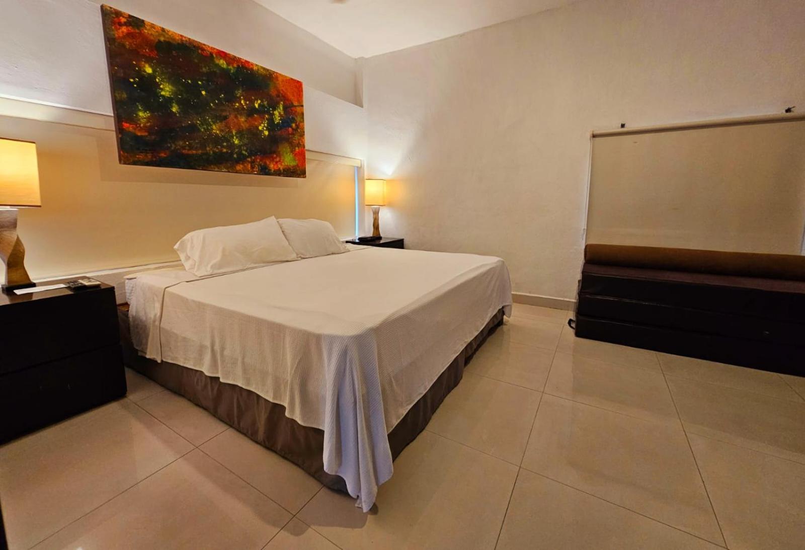 Hotel Holly Мерида Екстериор снимка